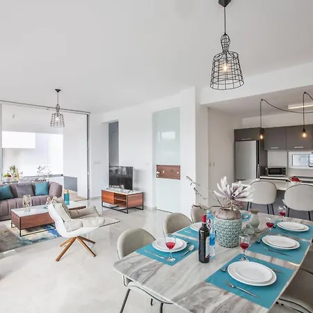 Olive Sun, Beautiful, Contemporary 3bdr With Private Pool וילה