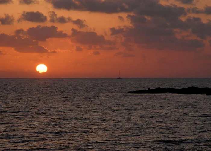 Olive Sun, Beautiful, Contemporary 3bdr With Private Pool וילה פרוטאראס