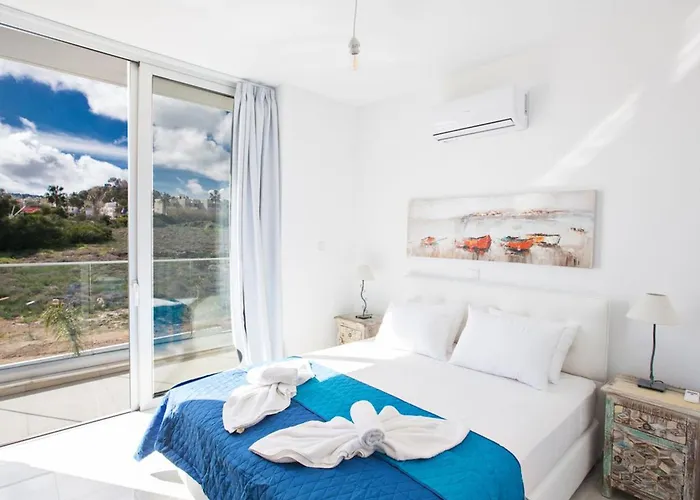 Olive Sun, Beautiful, Contemporary 3bdr With Private Pool וילה