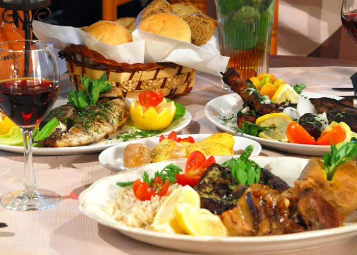 Olive Sun, Beautiful, Contemporary 3bdr With Private Pool פרוטאראס